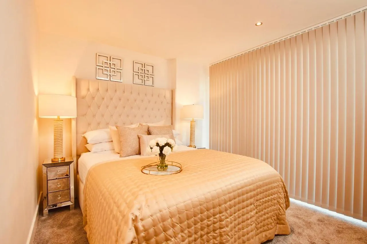 King Deluxe City Apt Large Balcony& Free Parking! Leeds  Leeds (West Yorkshire)