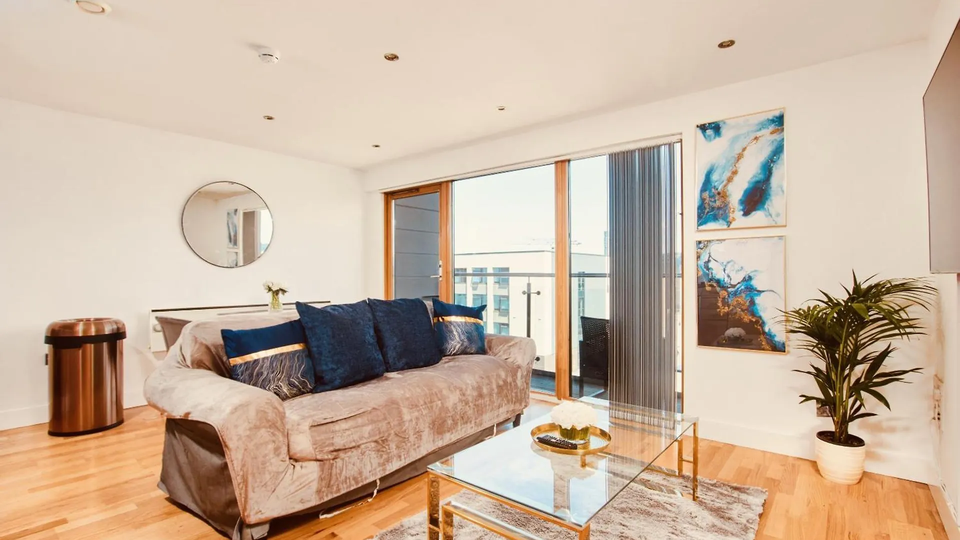 King Deluxe City Apt Large Balcony& Free Parking! Leeds  Lägenhet Leeds (West Yorkshire)
