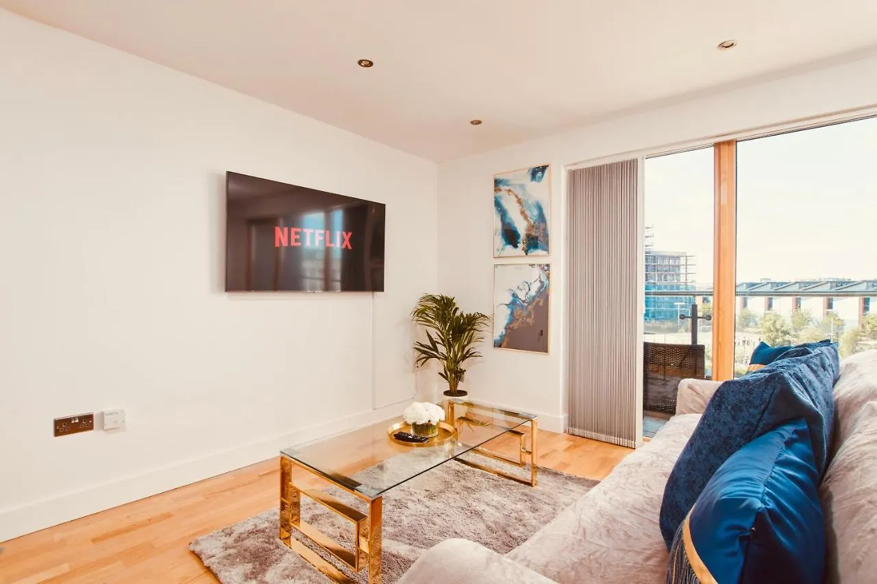 King Deluxe City Apt Large Balcony& Free Parking! Leeds  Leeds (West Yorkshire)