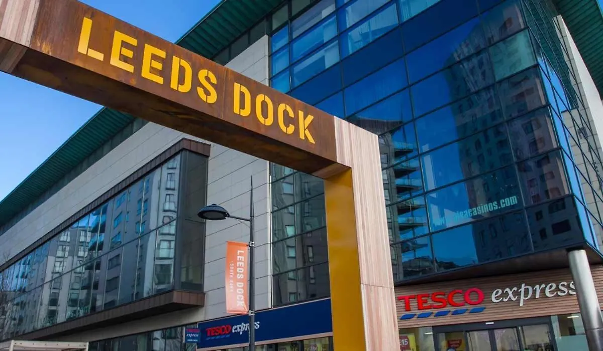 Apartment King Deluxe City Apt Large Balcony& Free Parking! Leeds